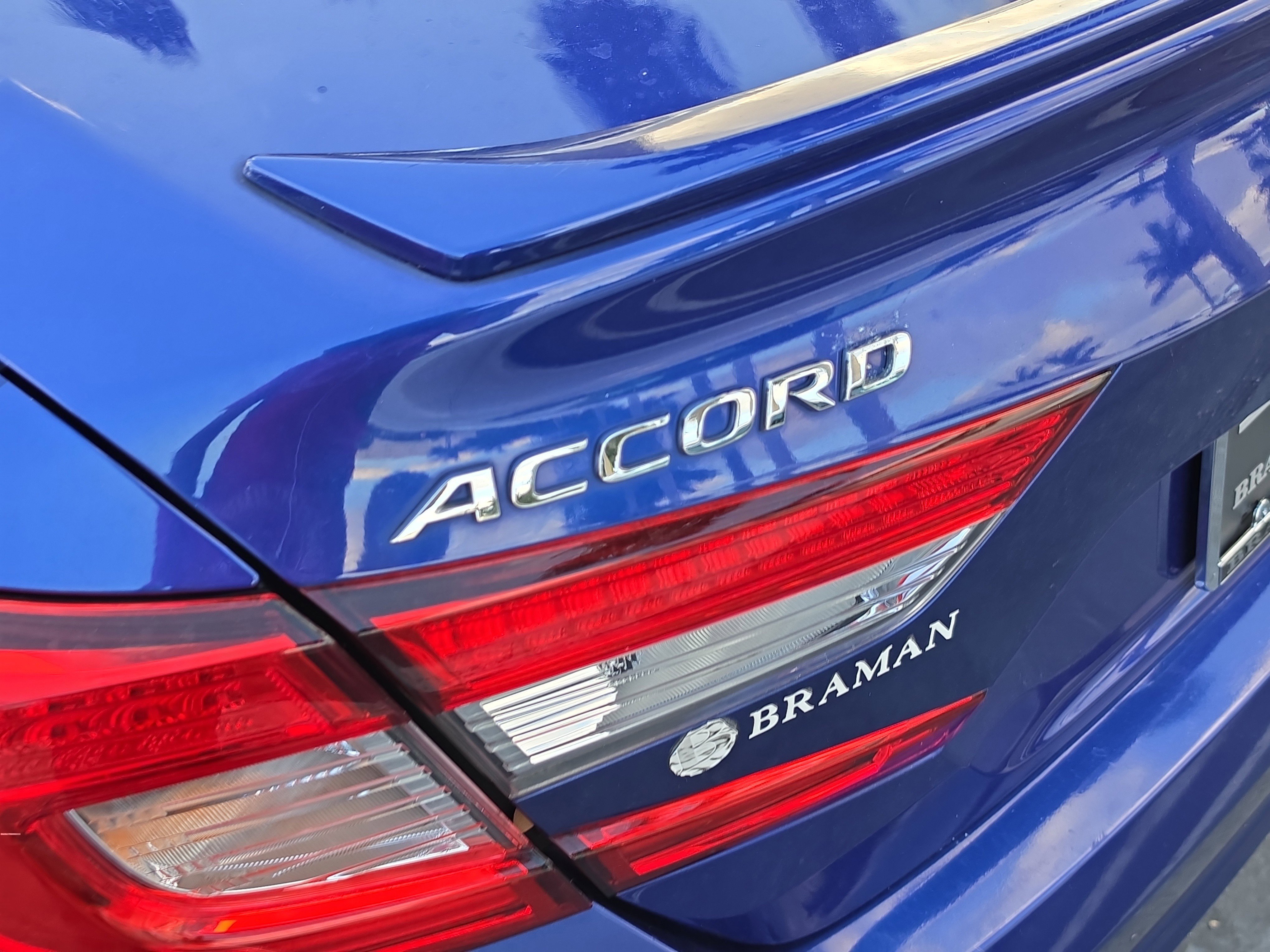 Used 2020 Honda Accord Sport image 6