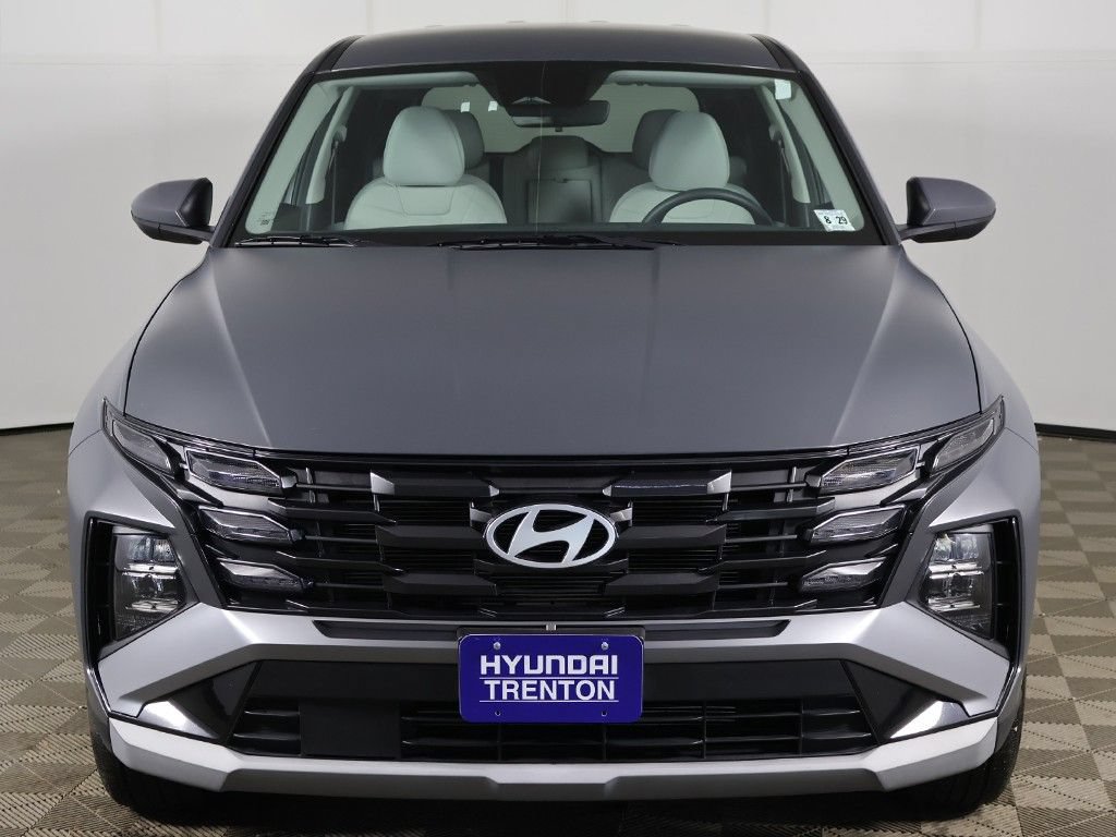 Certified 2025 Hyundai Tucson SE AWD/4WD image 9