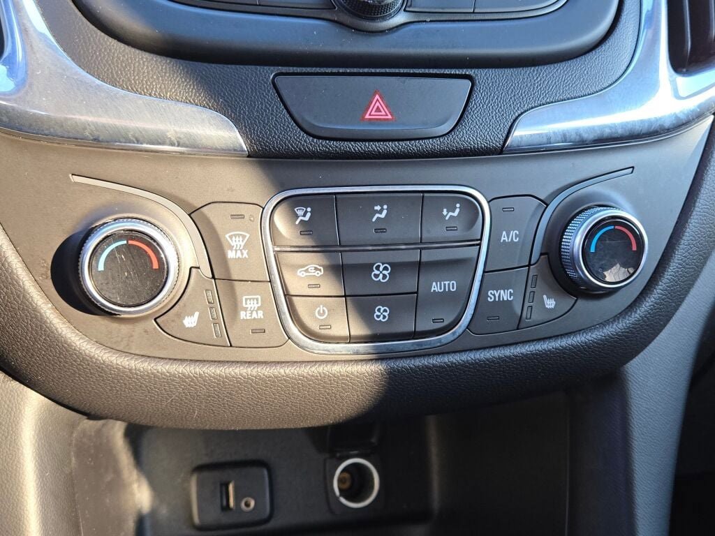 Used 2018 Chevrolet Equinox LT image 25