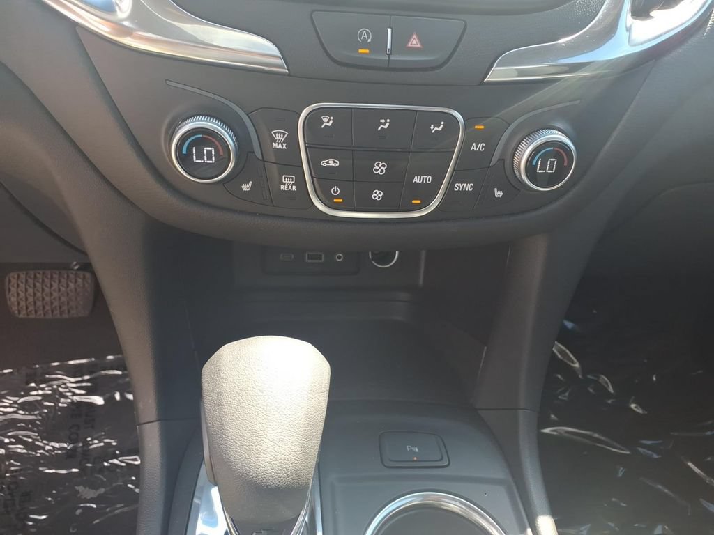 Used 2023 Chevrolet Equinox LT AWD/4WD image 15