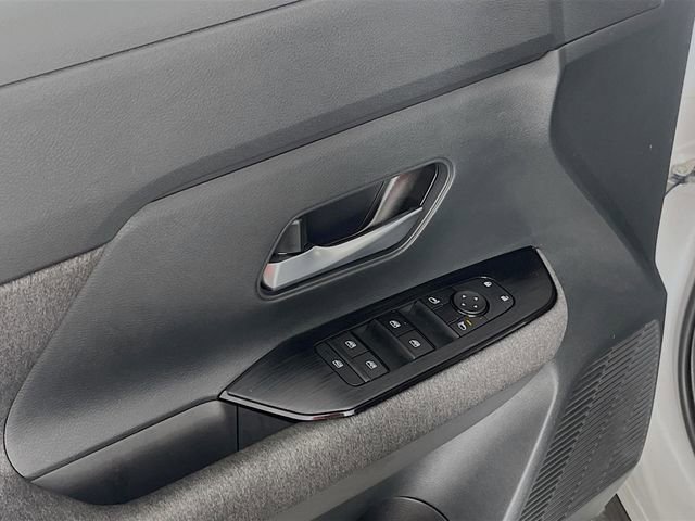Used 2025 Nissan Kicks SV FWD image 18