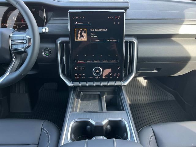 New 2026 GMC Acadia Elevation w/ Elevation Premium Package FWD image 17