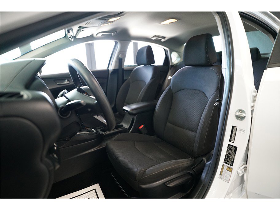 Used 2019 Kia Forte LXS image 11