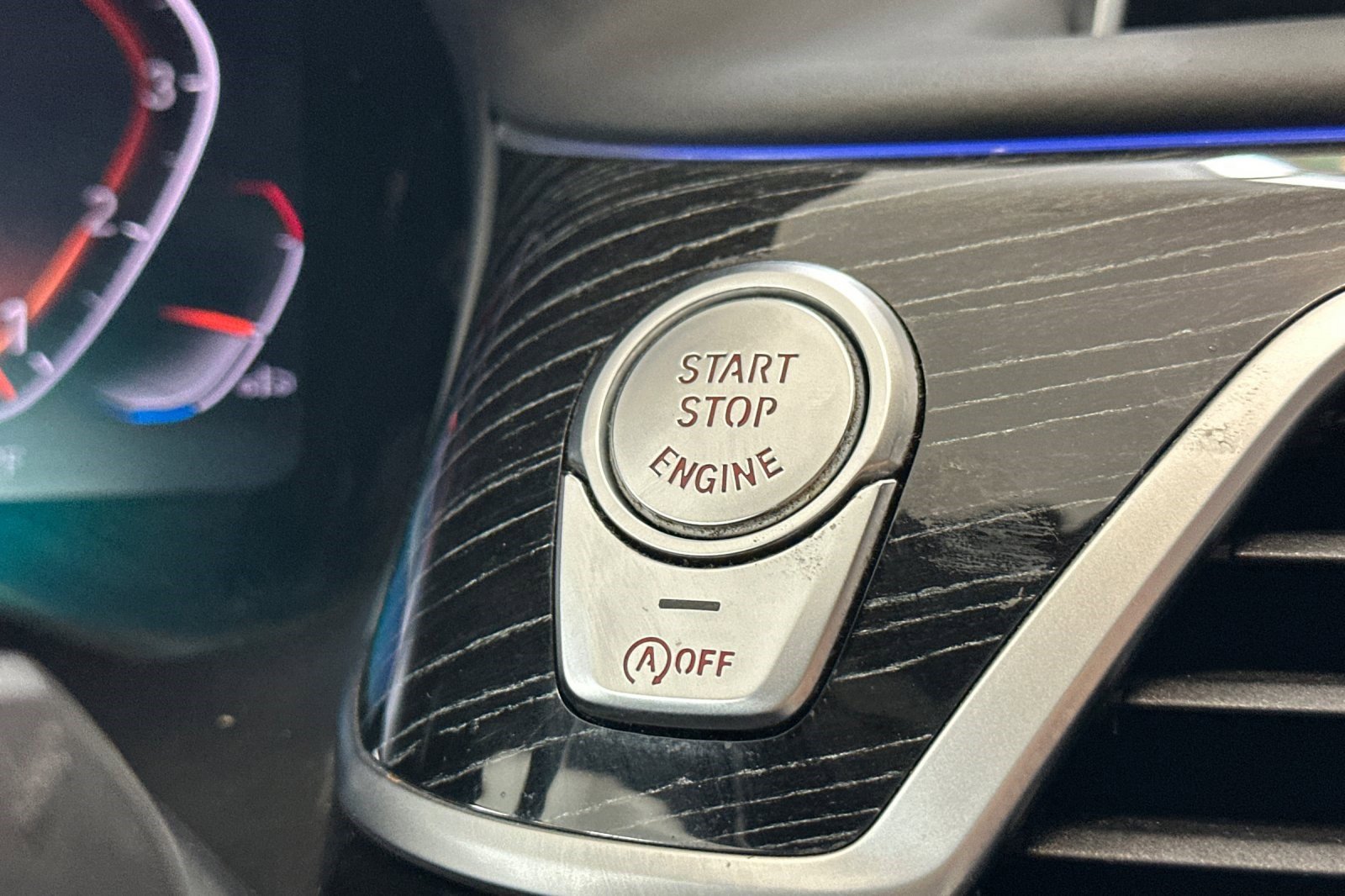 Used 2022 BMW 750i xDrive w/ Executive Package image 34