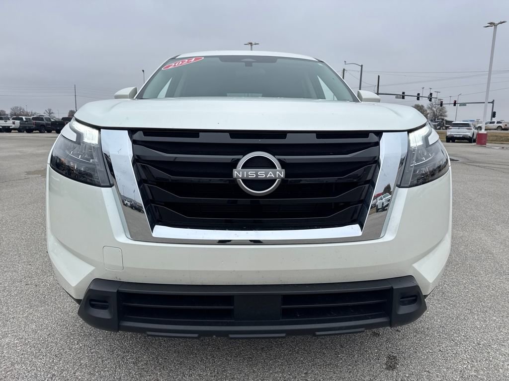 Used 2024 Nissan Pathfinder SV image 8