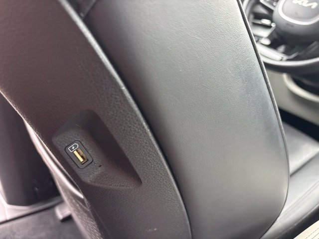 Certified 2023 Kia Carnival LX FWD image 30