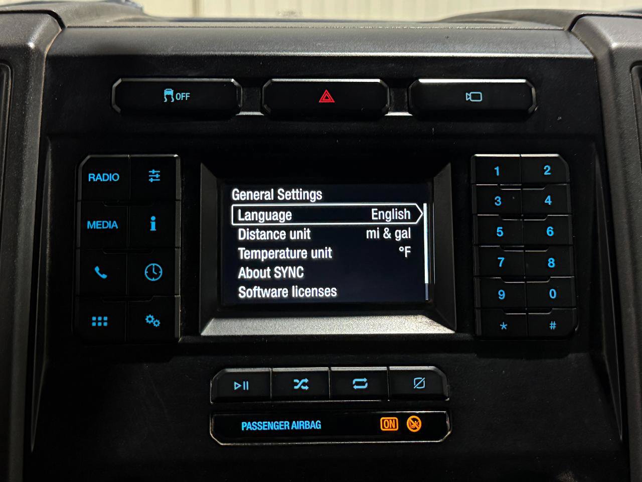 Used 2022 Ford F250 XL w/ Power Equipment Group AWD/4WD image 7