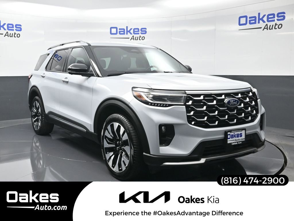 Used 2025 Ford Explorer Platinum w/ LUX Leather Package image 1