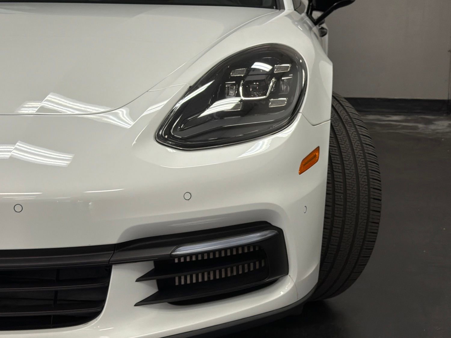 Used 2018 Porsche Panamera 4S AWD/4WD image 8