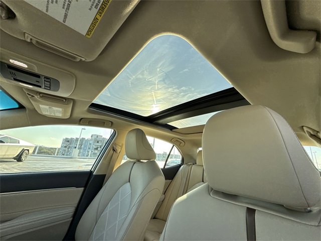 Used 2018 Toyota Camry XLE image 22