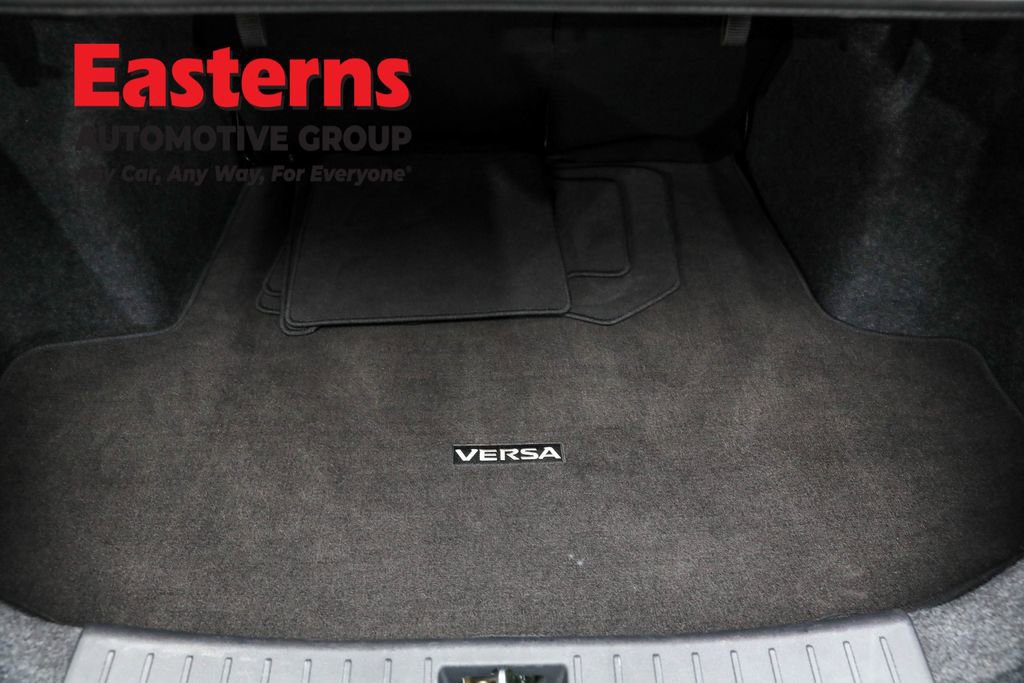 Used 2025 Nissan Versa SR w/ Trunk Package image 9