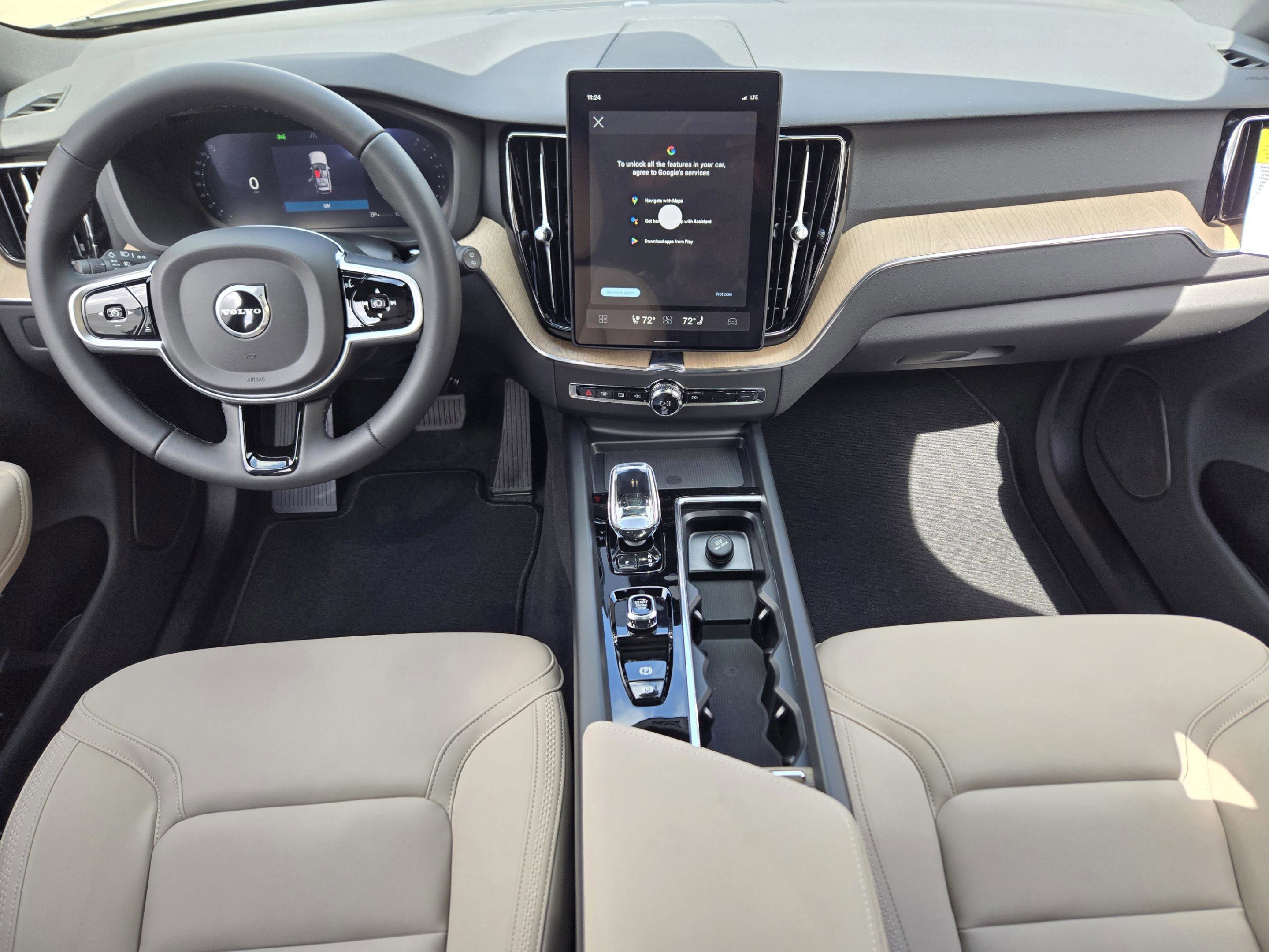 New 2026 Volvo XC60 B5 Plus w/ Protection Package Premier image 19