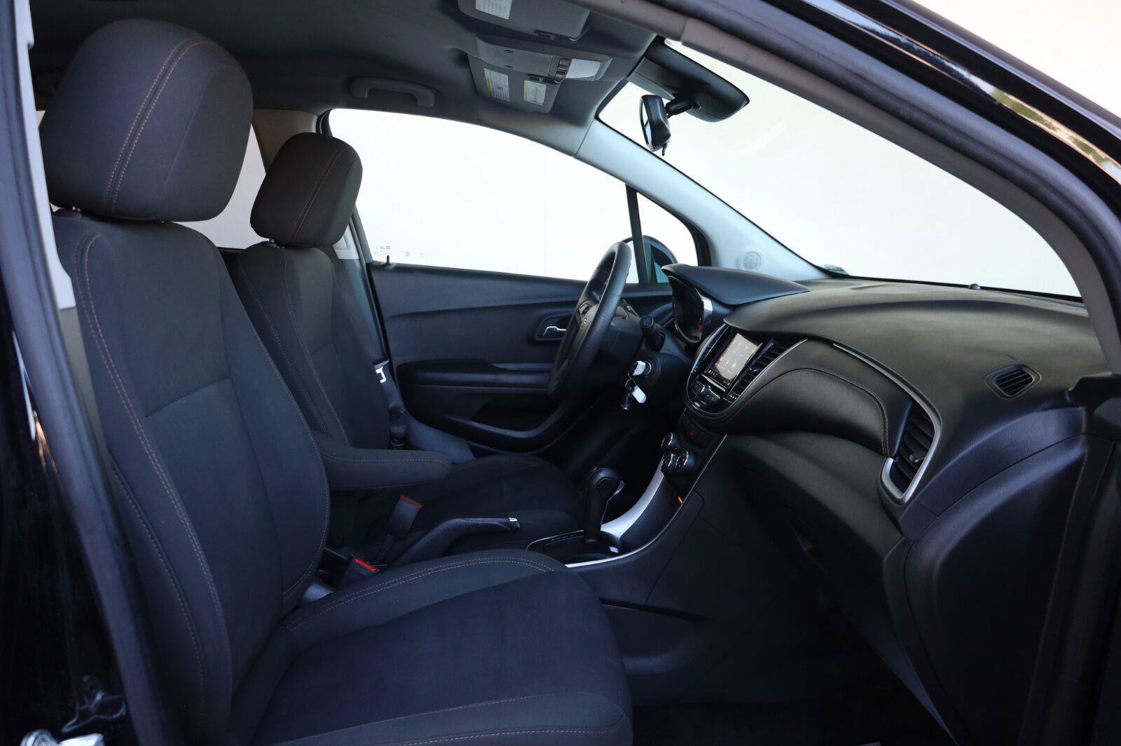 Used 2022 Chevrolet Trax LS w/ Tint and Cruise Package FWD image 25