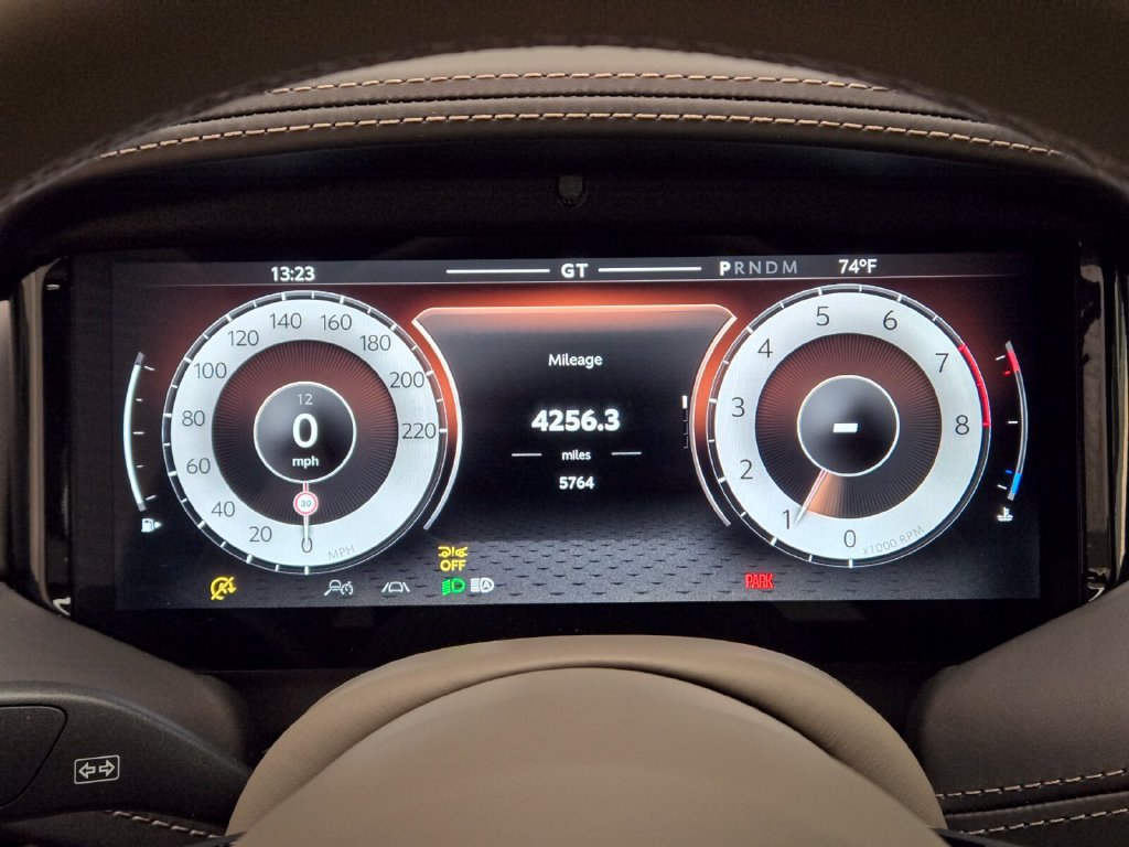 Used 2024 Aston Martin DB12 Coupe RWD image 35