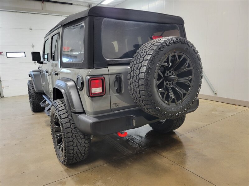 Used 2022 Jeep Wrangler Unlimited Sport AWD/4WD image 8