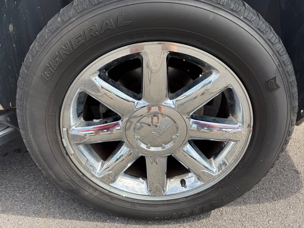 Used 2013 GMC Yukon Denali AWD/4WD image 21