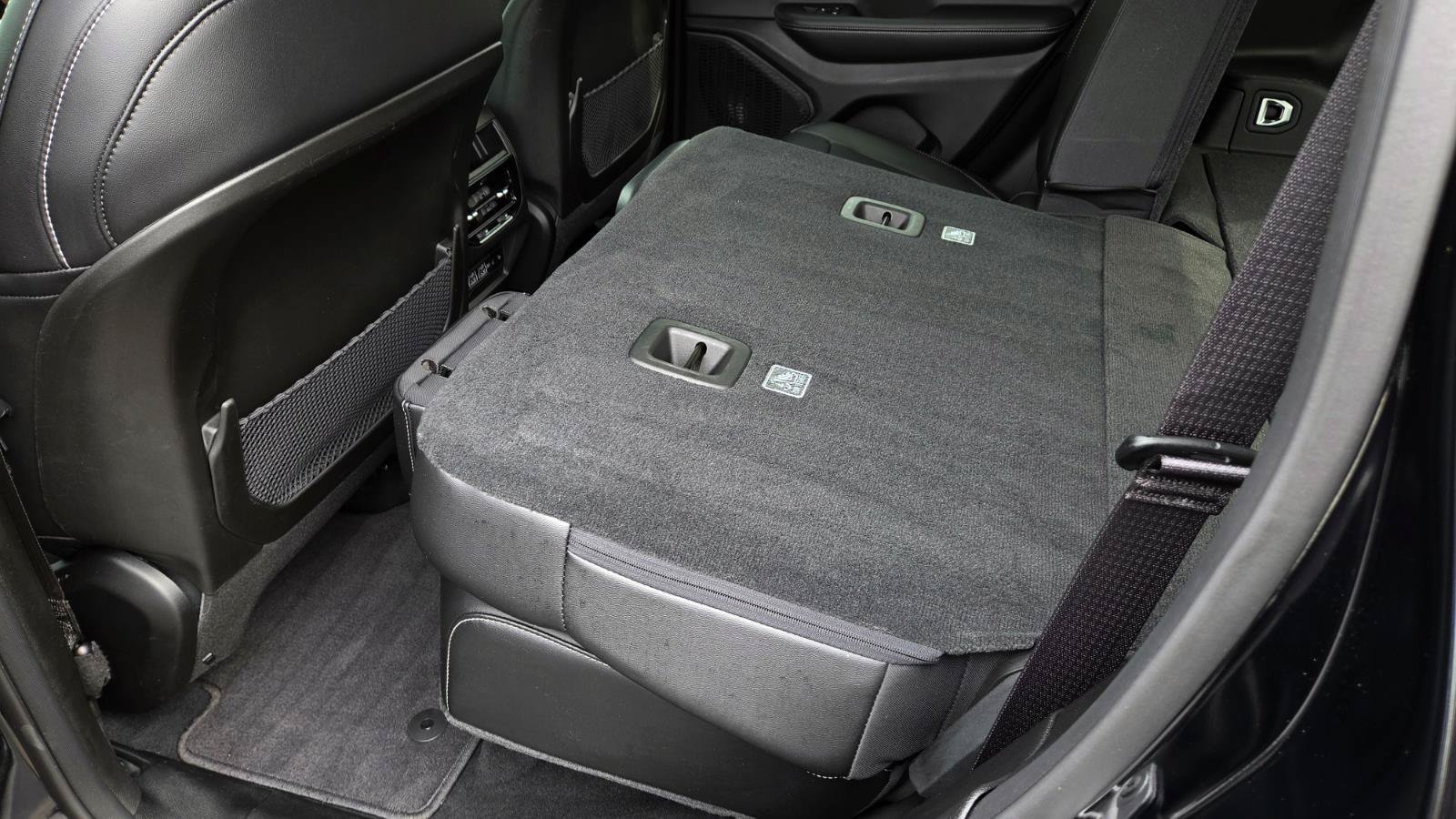 Used 2025 Jeep Grand Cherokee Limited w/ Luxury Tech Group II RWD image 52