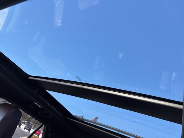 Used 2020 Ford Explorer Platinum w/ Premium Technology Package image 15