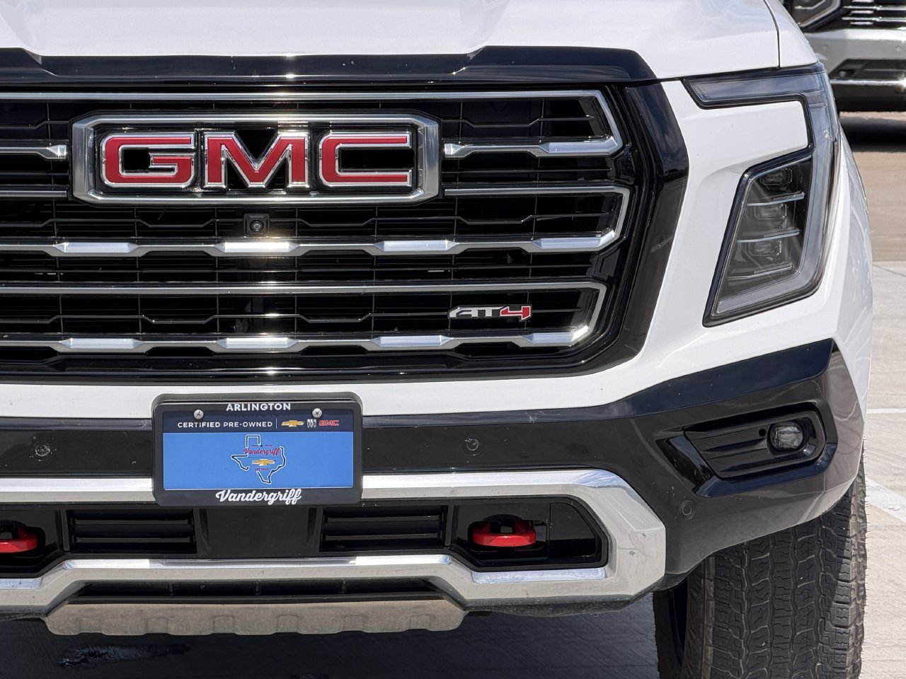 Certified 2026 GMC Yukon AT4 w/ AT4 Premium Package AWD/4WD image 8