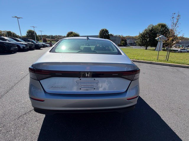 Used 2023 Honda Accord EX image 4