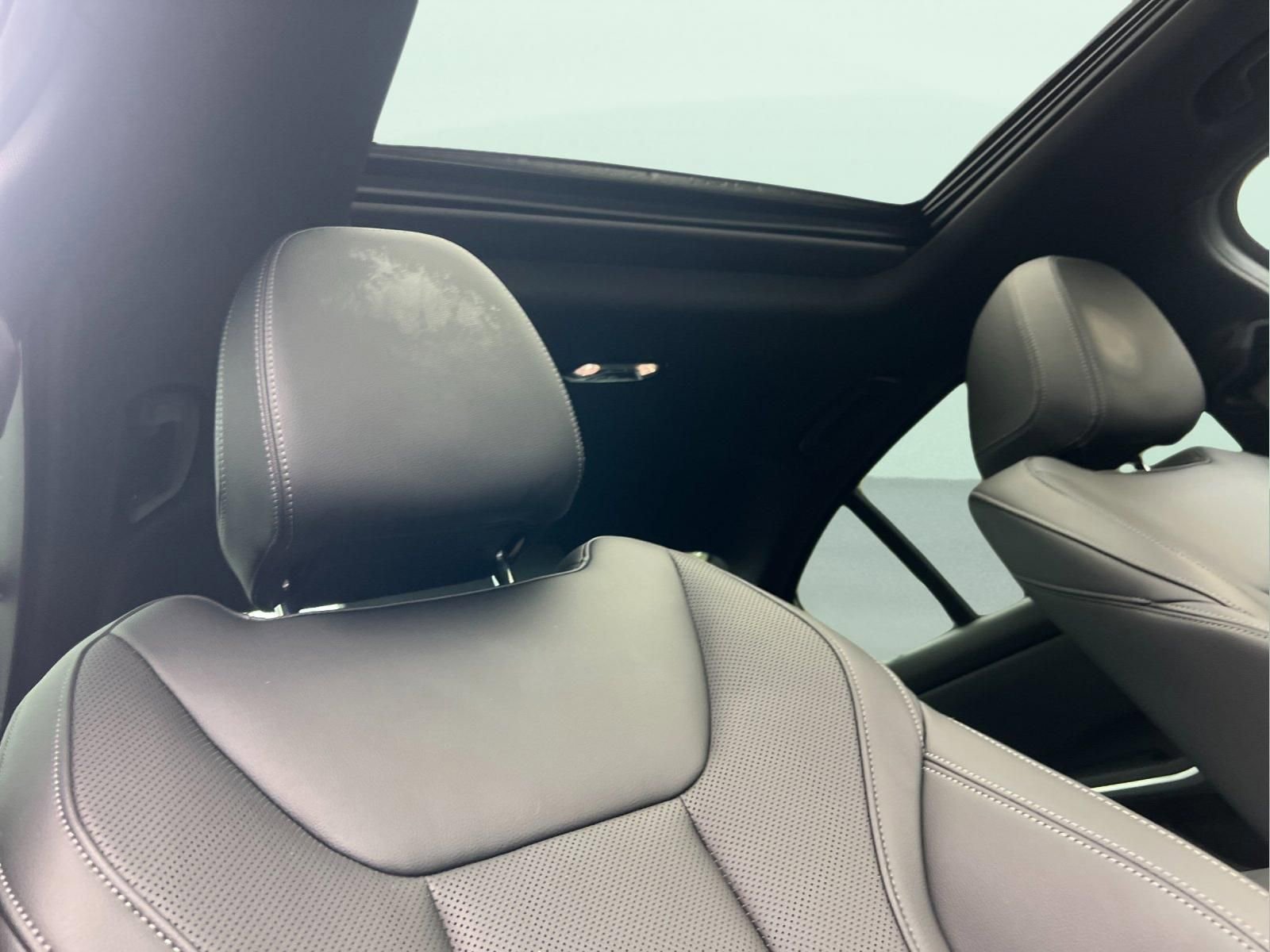 Used 2023 BMW 330e w/ Driving Assistance Package image 16