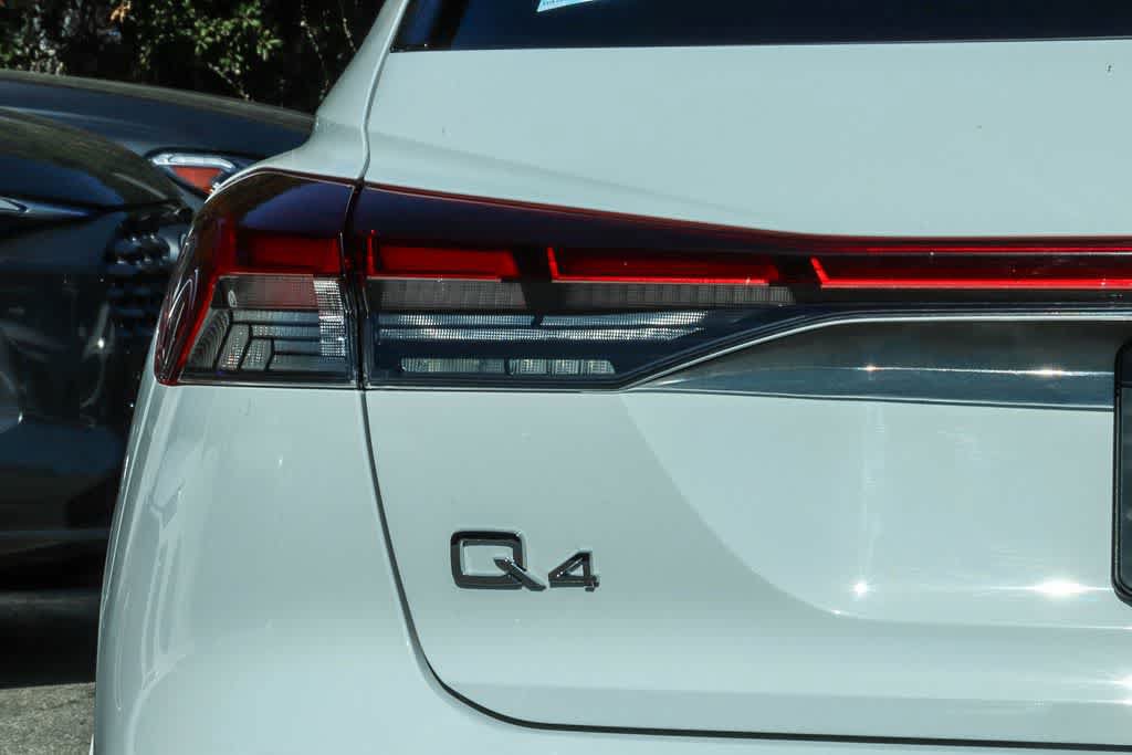 Used 2023 Audi Q4 e-tron Premium Plus RWD image 9