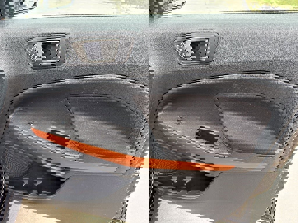 Used 2021 Ford EcoSport SE w/ SE Appearance Package image 30