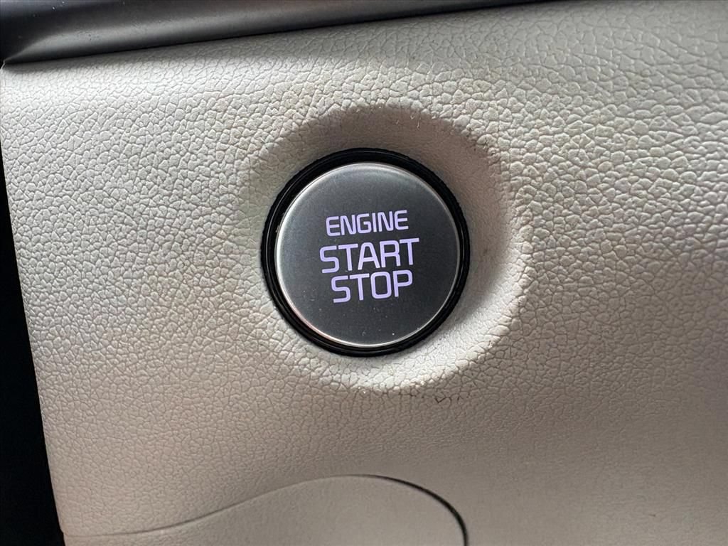 Used 2025 Kia Sorento S FWD image 15