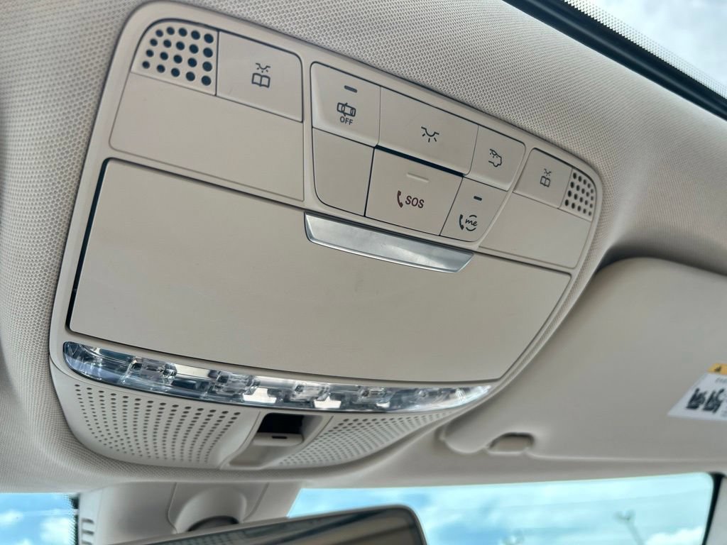 Used 2019 Mercedes-Benz C 300 Sedan image 38