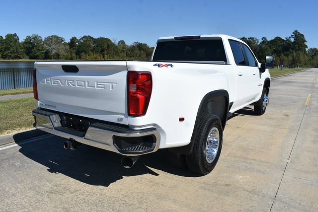 Used 2022 Chevrolet Silverado 3500 LT w/ Convenience Package AWD/4WD image 4