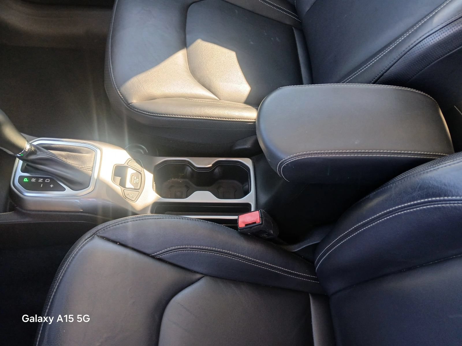 Used 2020 Jeep Renegade Limited w/ LED Lighting Group AWD/4WD image 30