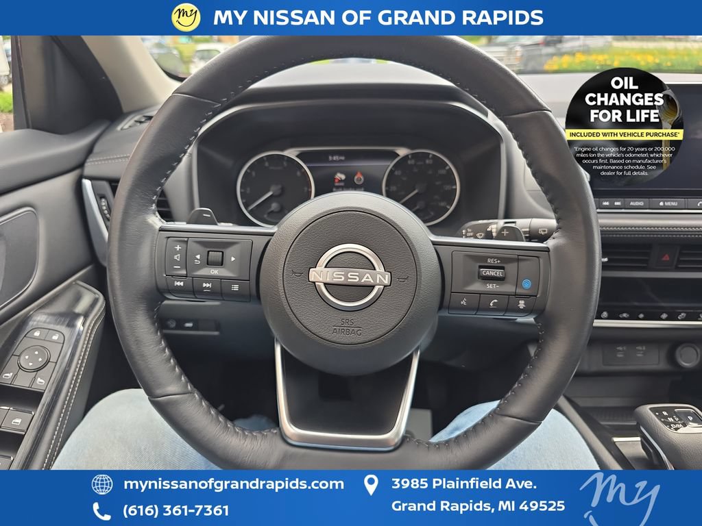 Used 2024 Nissan Rogue SV w/ SV Premium Package AWD/4WD image 15