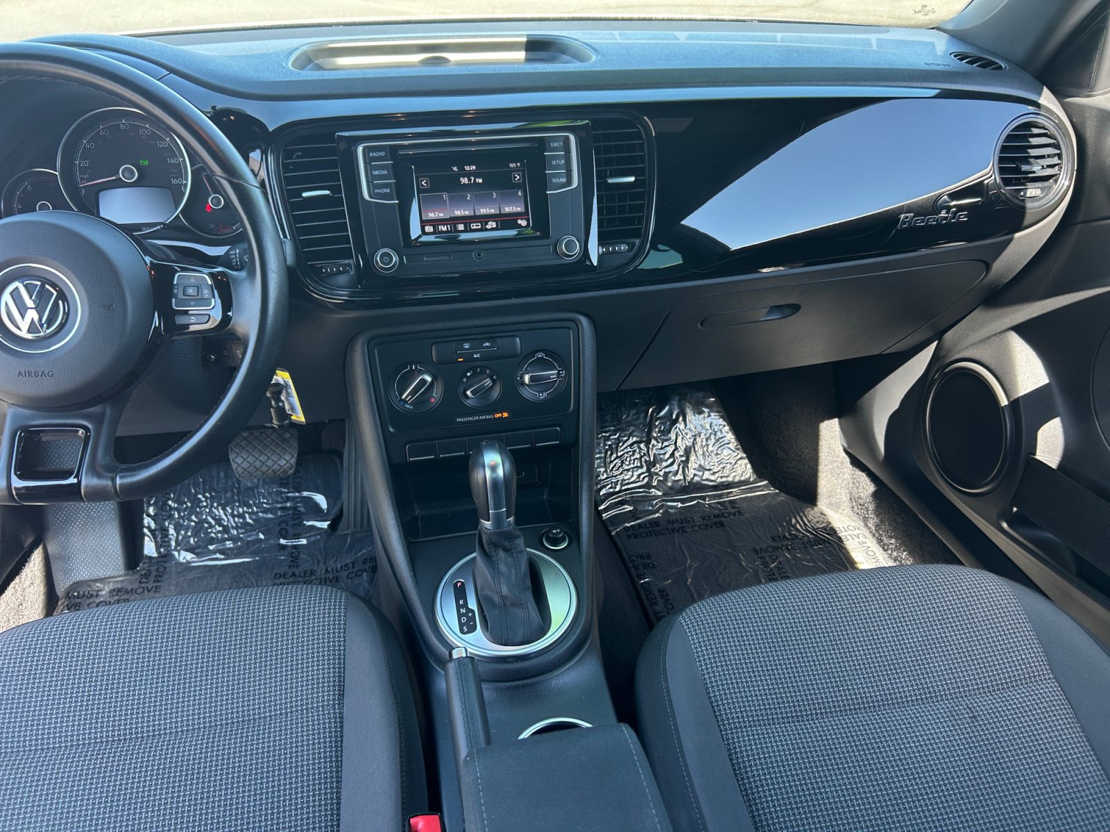 Used 2019 Volkswagen Beetle 2.0T S FWD image 19