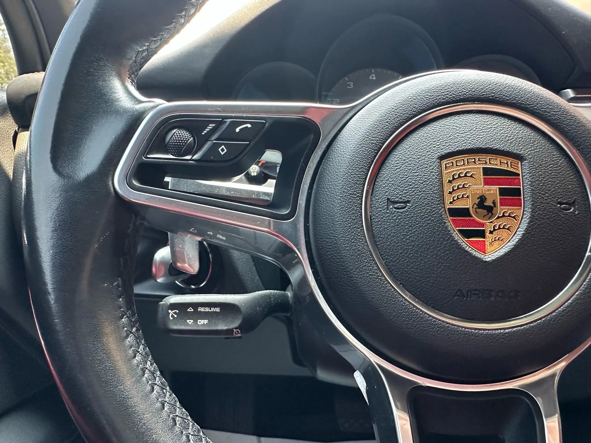 Used 2020 Porsche Macan S image 24