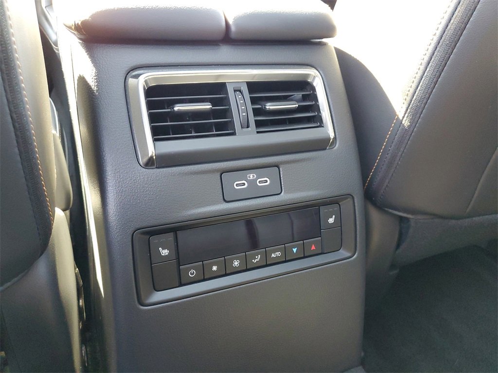 Used 2025 MAZDA CX-70 Plug-In Hybrid w/ Premium Plus image 16