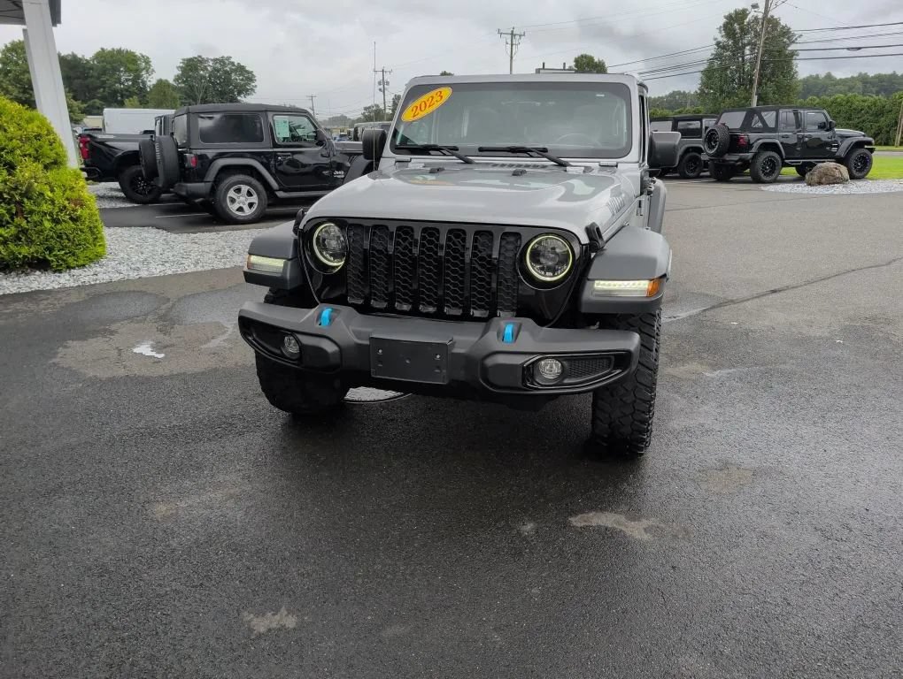 Used 2023 Jeep Wrangler Unlimited w/ Sun & Screen Package AWD/4WD image 17