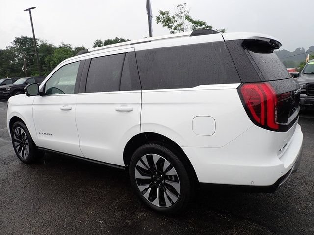 Used 2025 Ford Expedition Platinum w/ Driver's Package AWD/4WD image 4
