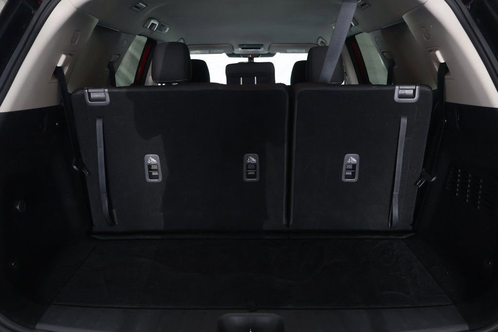 Used 2022 Nissan Pathfinder SV image 15