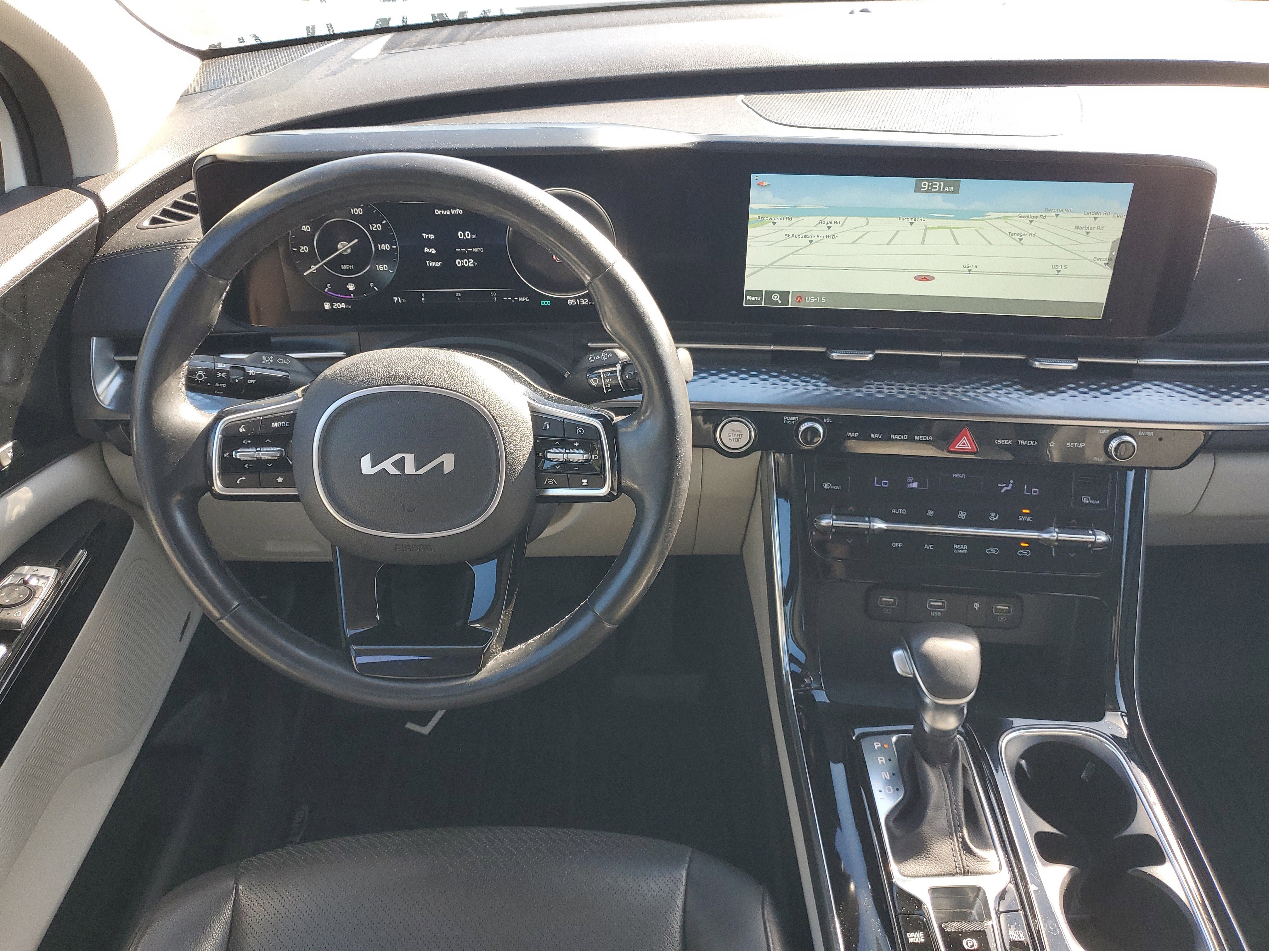 Used 2022 Kia Carnival SX Prestige image 19