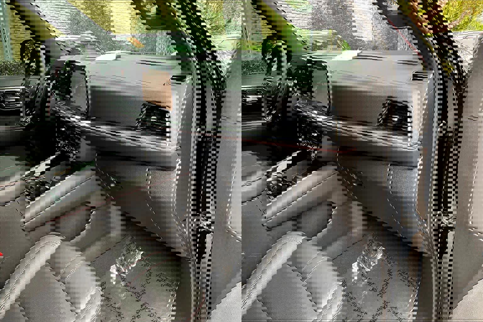 Certified 2025 Chevrolet Suburban RST image 16