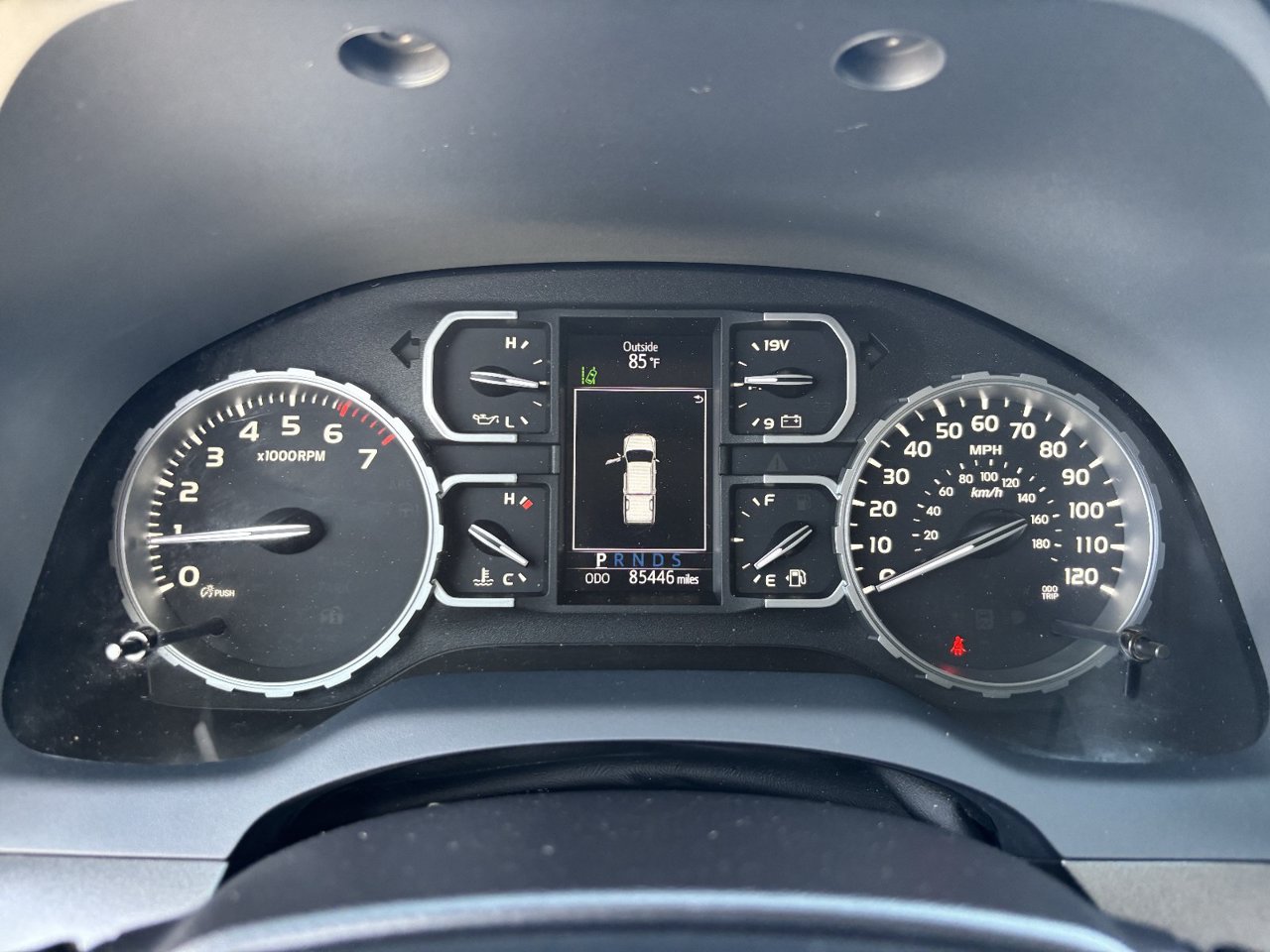 Used 2019 Toyota Tundra SR5 w/ SR5 Upgrade Package AWD/4WD image 27