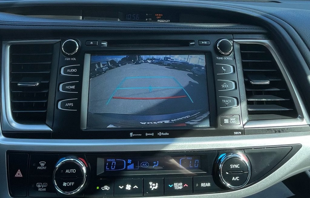 Used 2017 Toyota Highlander XLE FWD image 25