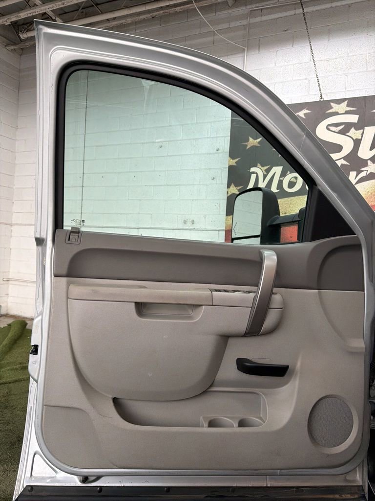 Used 2013 Chevrolet Silverado 3500 W/T image 15