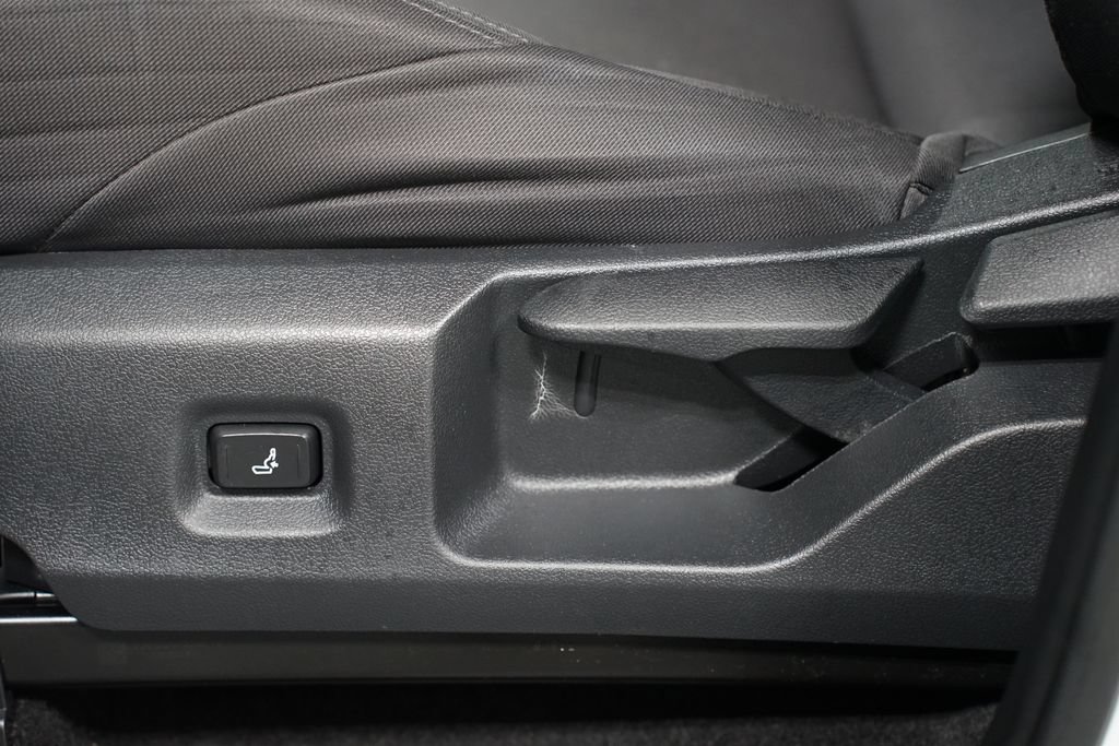 Certified 2025 Toyota Tacoma SR5 RWD image 34