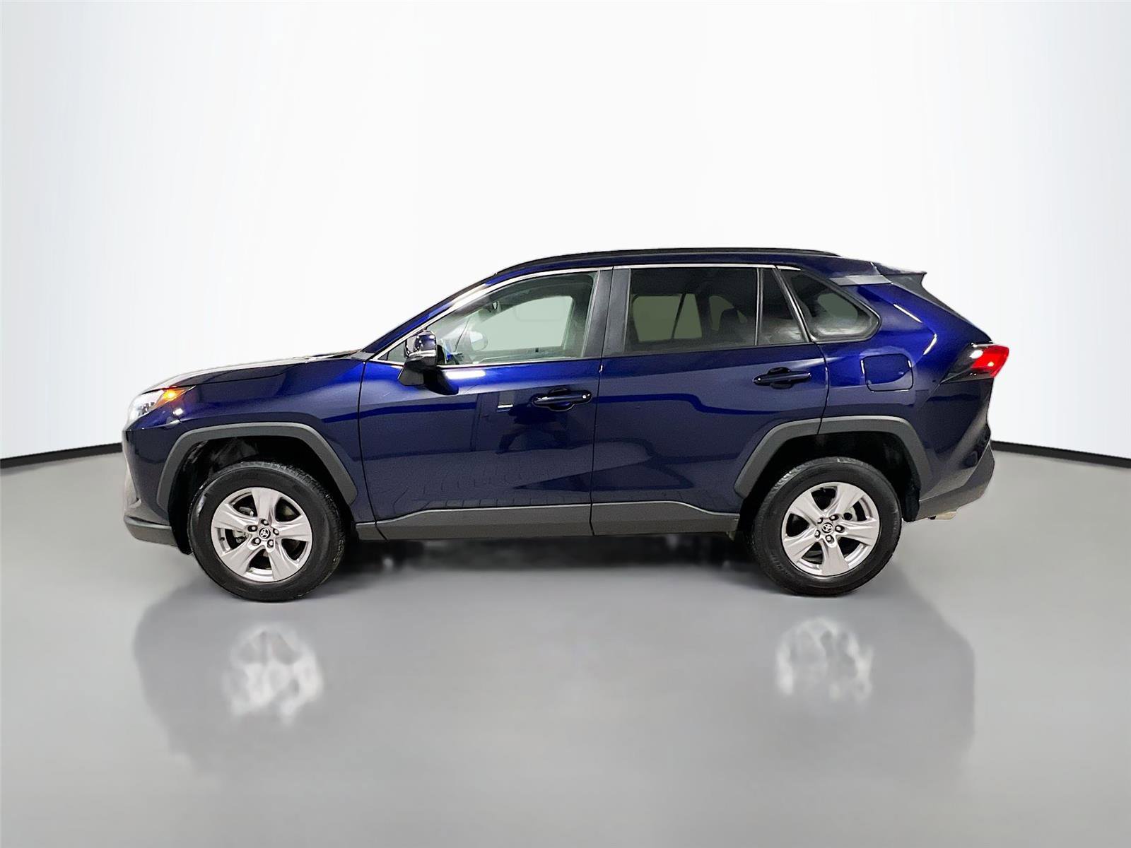 Used 2025 Toyota RAV4 XLE image 3