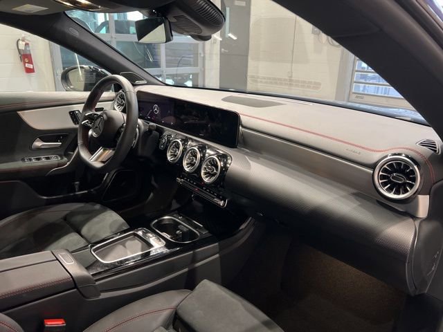 Used 2025 Mercedes-Benz CLA 250 4MATIC image 44