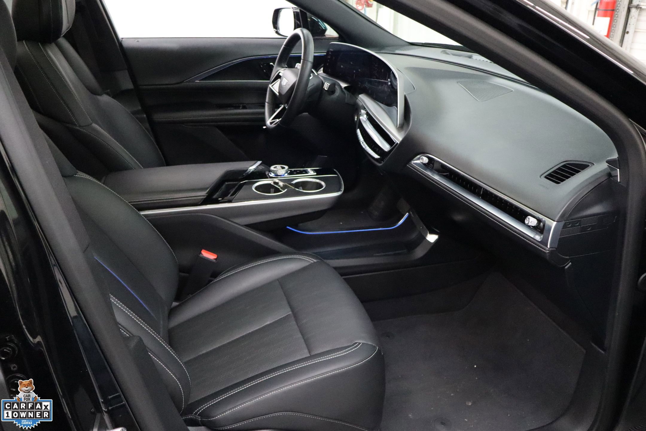 Used 2024 Cadillac Lyriq Sport image 30