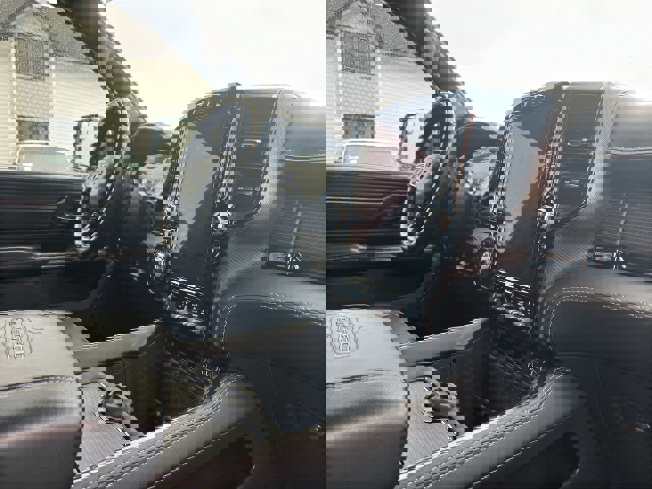 Used 2022 RAM 1500 Limited w/ Body-Colour Bumper Group image 69