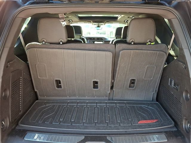 Used 2022 GMC Yukon Denali w/ Denali Premium Package AWD/4WD image 29