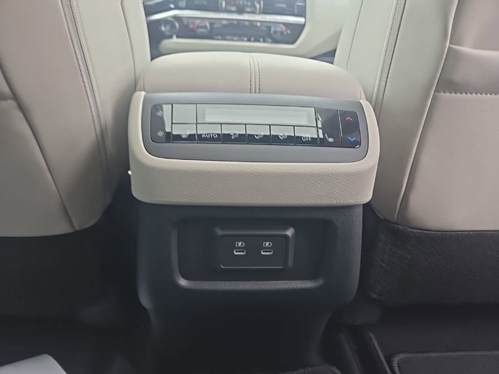 New 2026 Nissan Pathfinder SL image 32